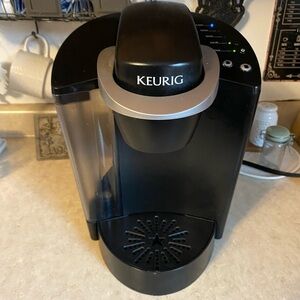 Keurig K40 Classic Single Serve Coffee/Drink Maker Pods Licensed Great condition